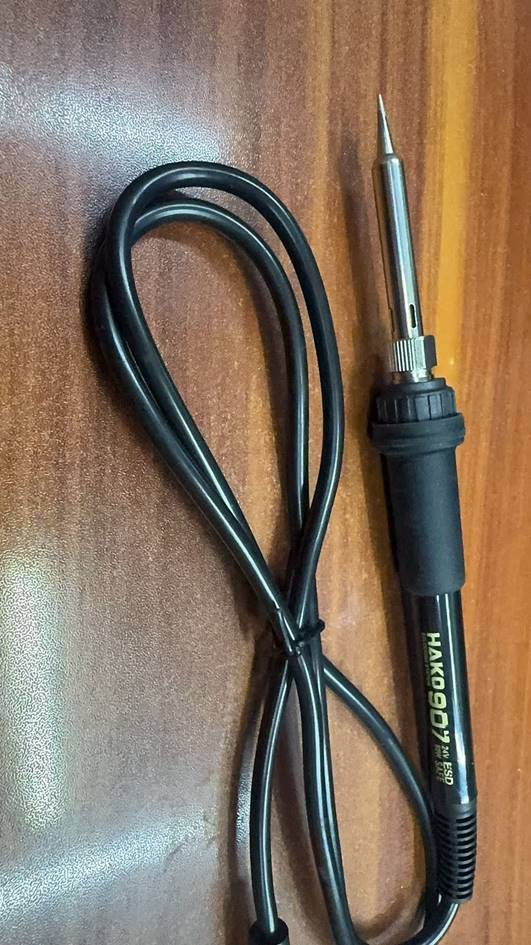 Tay hàn Quick 203H thiết kế thon gọn, dây silicone chịu nhiệt, cầm nắm thoải mái