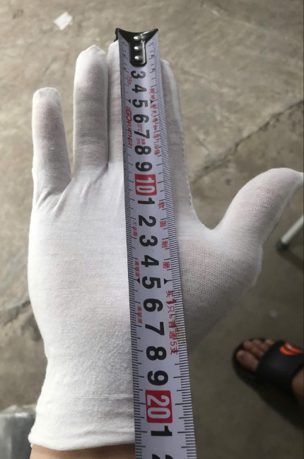 Kích thước thực tế của găng tay cotton free size, co giãn tốt phù hợp với hầu hết cỡ tay nam nữ